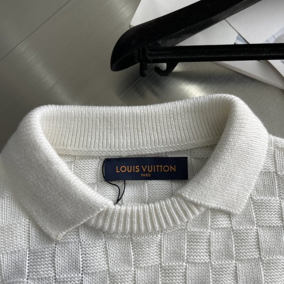 Louis Vuitton - Мужская кофта свитер TJ_0809LV6 Louis Vuitton - Мужская кофта свитер TJ_0809LV6