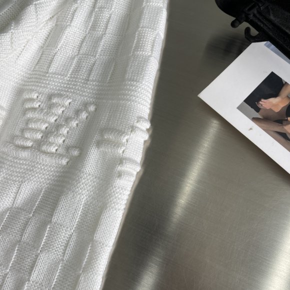 Louis Vuitton - Мужская кофта свитер TJ_0809LV6 Louis Vuitton - Мужская кофта свитер TJ_0809LV6