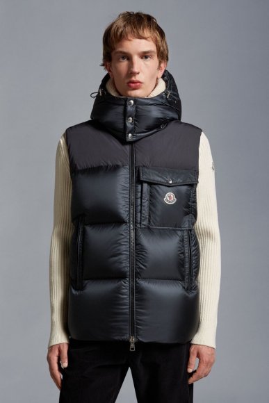 Moncler Oust - Мужской жилет пуховик AH_2610MO3 Moncler Oust - Мужской жилет пуховик AH_2610MO3