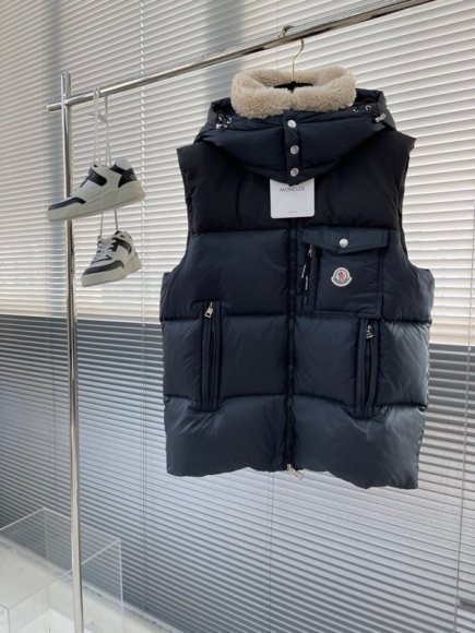 Moncler Oust - Мужской жилет пуховик AH_2610MO3 Moncler Oust - Мужской жилет пуховик AH_2610MO3