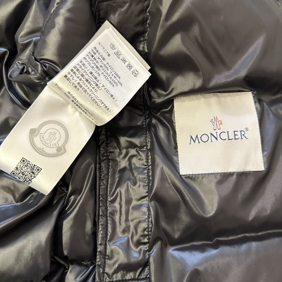 Moncler - Мужской жилет пуховик MI_0110MO2