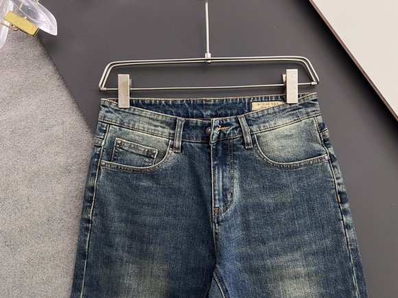 Burberry - Мужские штаны джинсы DF_0807BU6 Burberry - Мужские штаны джинсы DF_0807BU6