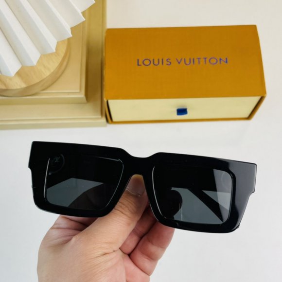 Louis Vuitton очки K2_2104LV1 Louis Vuitton очки K2_2104LV1