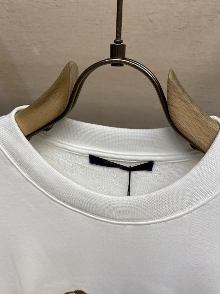 Louis Vuitton - Мужская кофта свитшот DZ_2308LV4 Louis Vuitton - Мужская кофта свитшот DZ_2308LV4