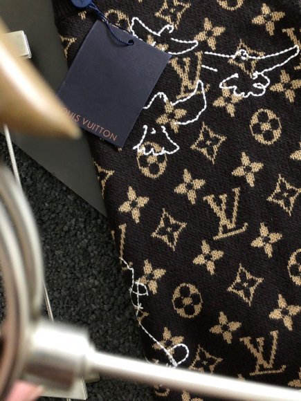 Louis Vuitton - Мужская кофта свитер AH_2809LV1 Louis Vuitton - Мужская кофта свитер AH_2809LV1