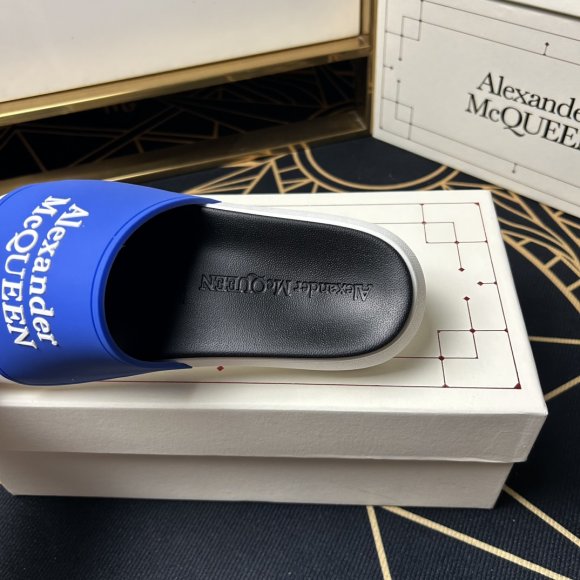 Alexander McQueen - Мужские шлепанцы сланцы GTL_1004AM6 Alexander McQueen - Мужские шлепанцы сланцы GTL_1004AM6