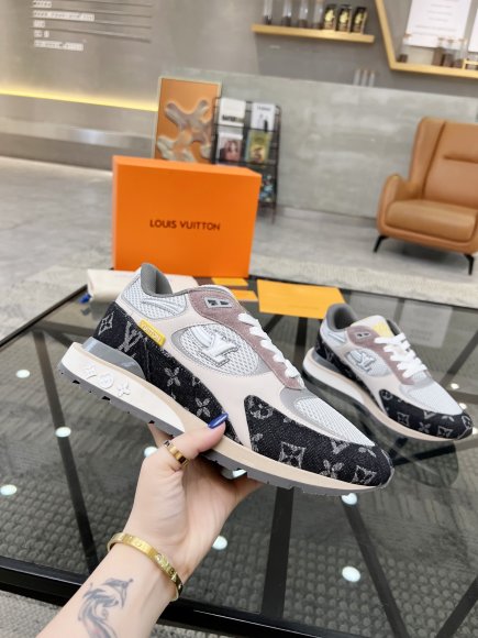Louis Vuitton - Мужские кроссовки RU_3005LV1 Louis Vuitton - Мужские кроссовки RU_3005LV1