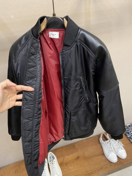 Bally - Мужская куртка бомбер ветровка DZ_1501BA3 Bally - Мужская куртка бомбер ветровка DZ_1501BA3