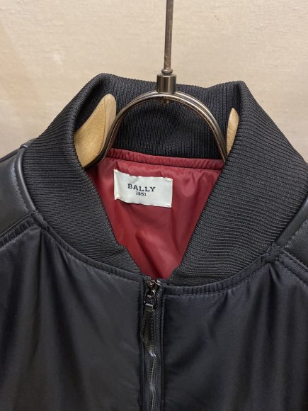 Bally - Мужская куртка бомбер ветровка DZ_1501BA3 Bally - Мужская куртка бомбер ветровка DZ_1501BA3