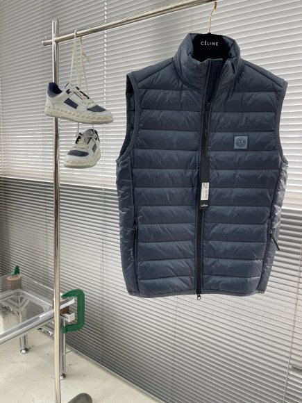 Stone Island - Мужской жилет пуховик TJ_1012SI6 Stone Island - Мужской жилет пуховик TJ_1012SI6