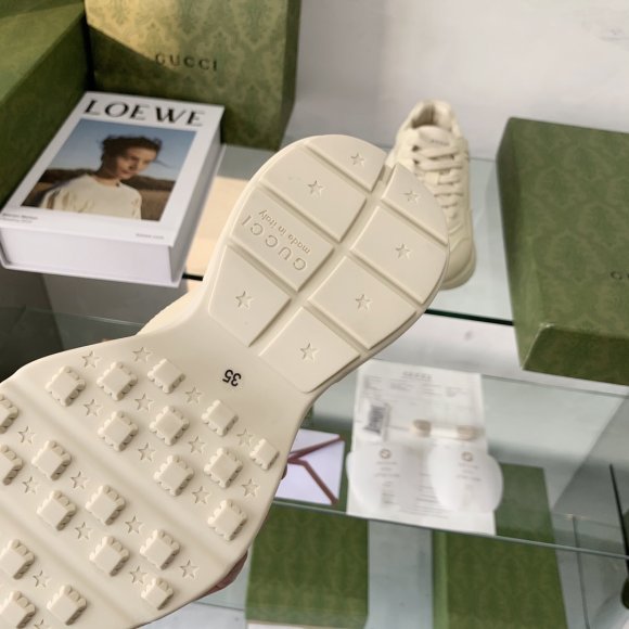 Gucci Rhyton Женские кроссовки MO_1509GU2W
