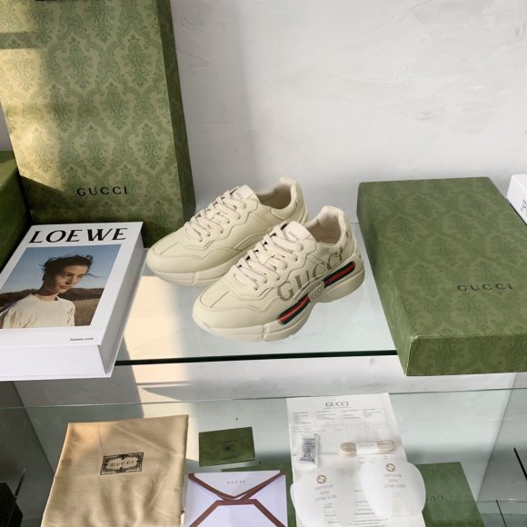 Gucci Rhyton Женские кроссовки MO_1509GU2W