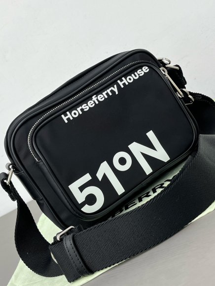 Burberry Сумка мессенджер BU1_2612BU3 Burberry Сумка мессенджер BU1_2612BU3