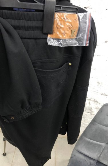 Louis Vuitton Спортивный костюм S3D_2501LV9 Louis Vuitton Спортивный костюм S3D_2501LV9