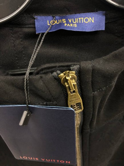 Louis Vuitton Спортивный костюм S3D_2501LV9 Louis Vuitton Спортивный костюм S3D_2501LV9