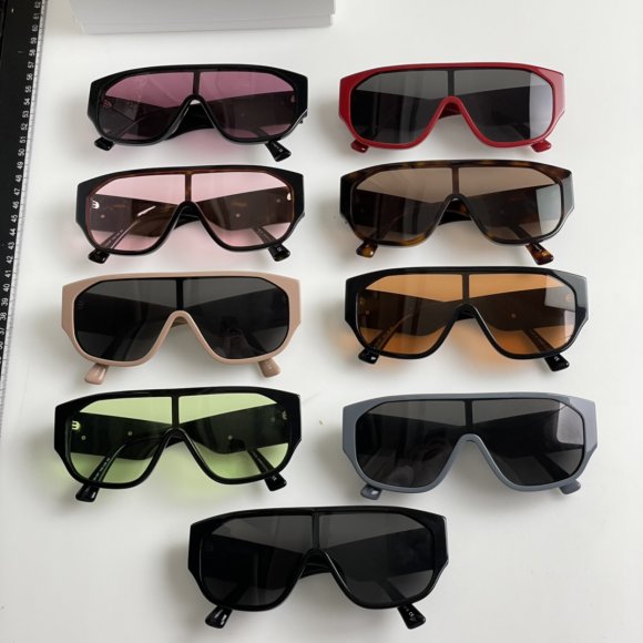 Versace - Солнцезащитные очки K2_2402VE11 Versace - Солнцезащитные очки K2_2402VE11