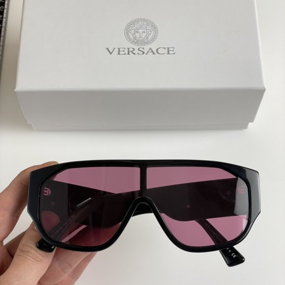 Versace - Солнцезащитные очки K2_2402VE11 Versace - Солнцезащитные очки K2_2402VE11