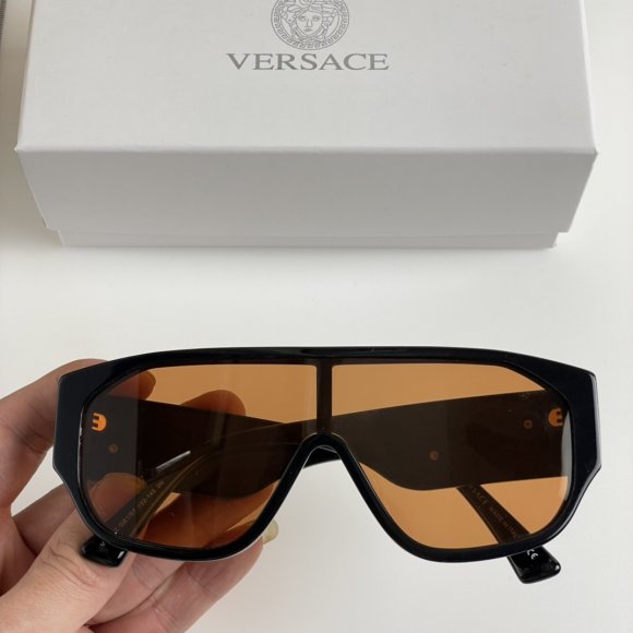 Versace - Солнцезащитные очки K2_2402VE11 Versace - Солнцезащитные очки K2_2402VE11