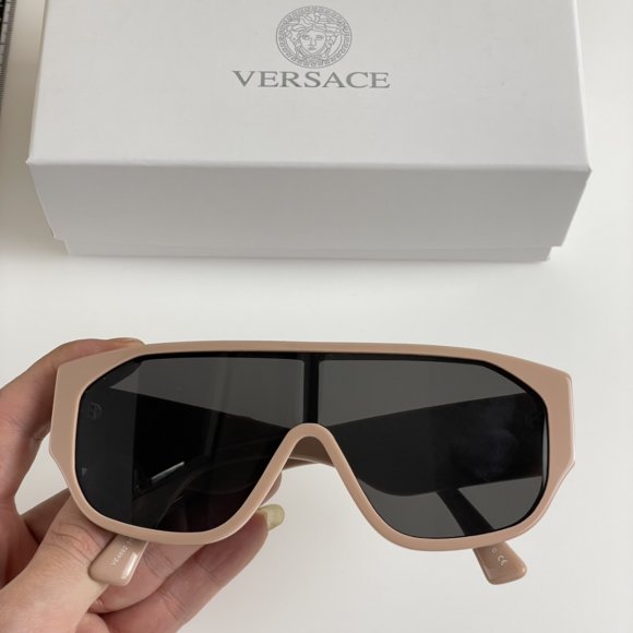 Versace - Солнцезащитные очки K2_2402VE11 Versace - Солнцезащитные очки K2_2402VE11