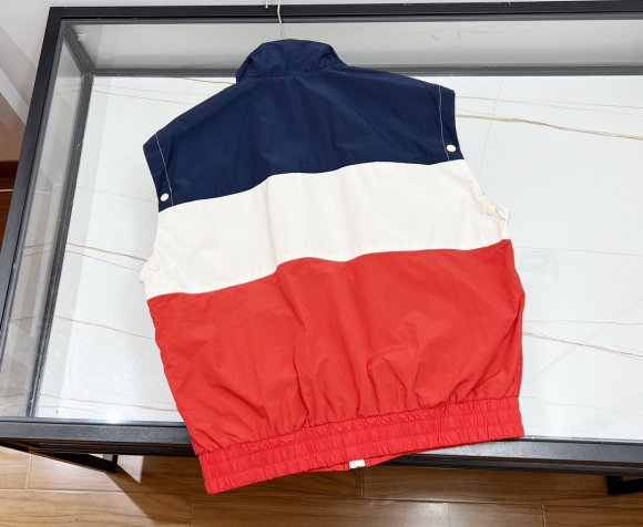 Gucci - Мужская куртка KO_0909GU1