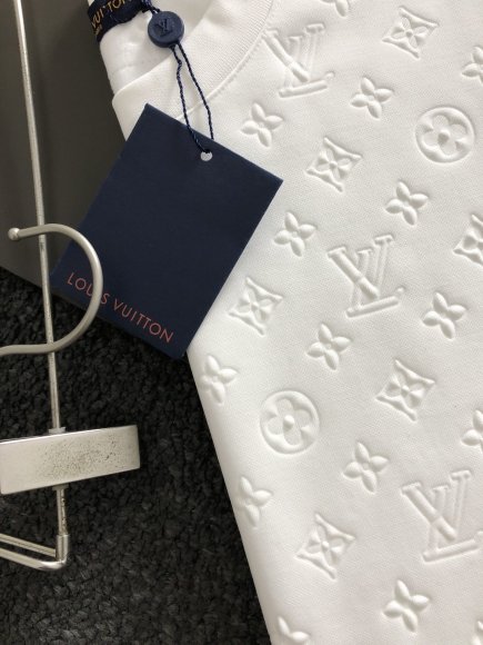 Louis Vuitton - Мужская кофта свитшот DF_1512LV1 Louis Vuitton - Мужская кофта свитшот DF_1512LV1