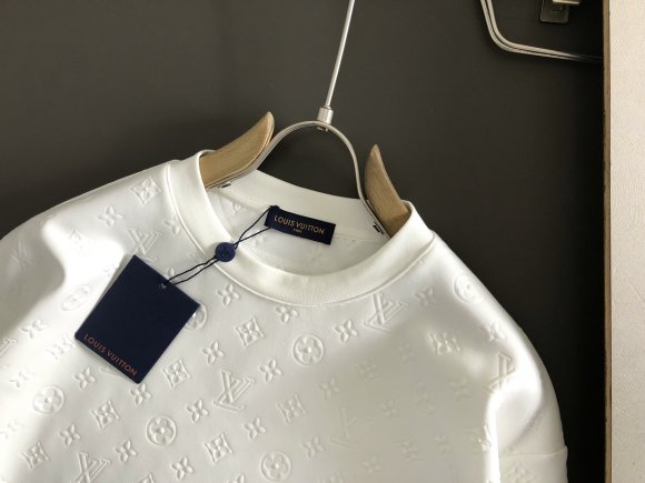 Louis Vuitton - Мужская кофта свитшот DF_1512LV1 Louis Vuitton - Мужская кофта свитшот DF_1512LV1