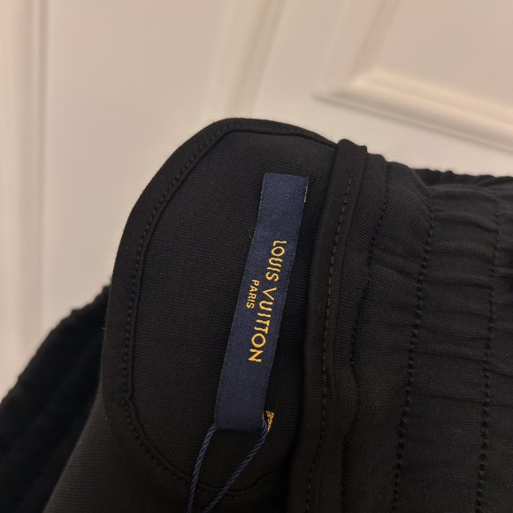 Louis Vuitton - Мужские шорты KN_2406LV10