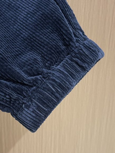 Moncler - Мужские вельветовые штаны брюки DZ_2308MO7 Moncler - Мужские вельветовые штаны брюки DZ_2308MO7