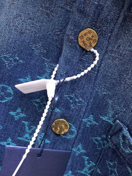 Louis Vuitton - Мужская джинсовая рубашка TI_3008LV5 Louis Vuitton - Мужская джинсовая рубашка TI_3008LV5