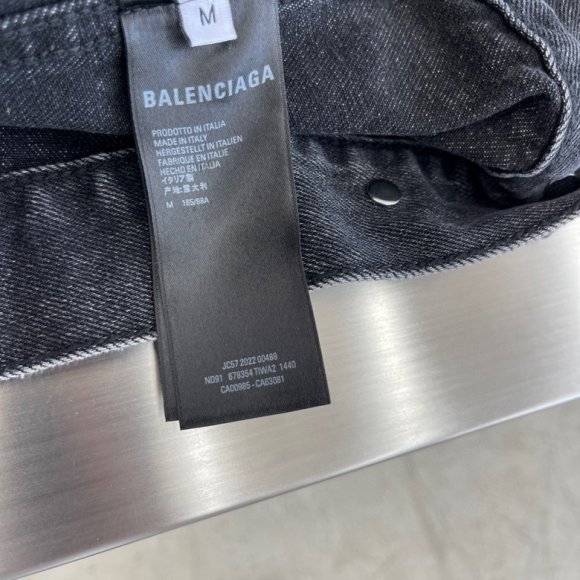 Balenciaga - Мужская джинсовая кофта куртка AH_2610BA8 Balenciaga - Мужская джинсовая кофта куртка AH_2610BA8
