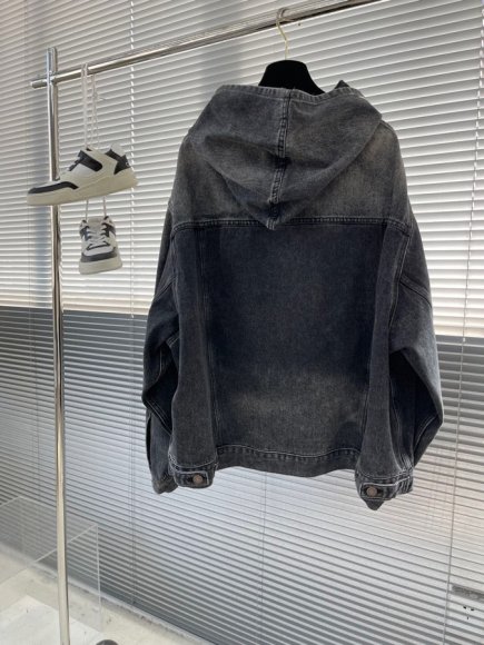 Balenciaga - Мужская джинсовая кофта куртка AH_2610BA8 Balenciaga - Мужская джинсовая кофта куртка AH_2610BA8