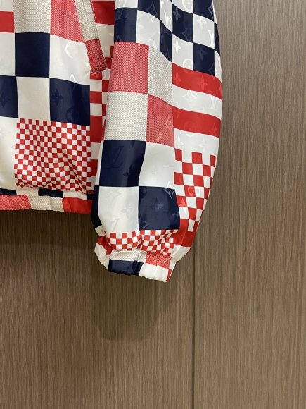 Louis Vuitton - Мужская двусторонняя куртка ветровка DZ_2308LV8