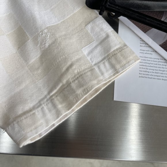 Louis Vuitton Damier - Мужская джинсовая рубашка TJ_0406LV4 Louis Vuitton Damier - Мужская джинсовая рубашка TJ_0406LV4