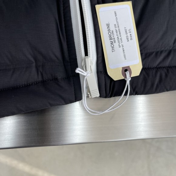 Thom Browne - Мужская куртка пуховик TJ_1012TB9