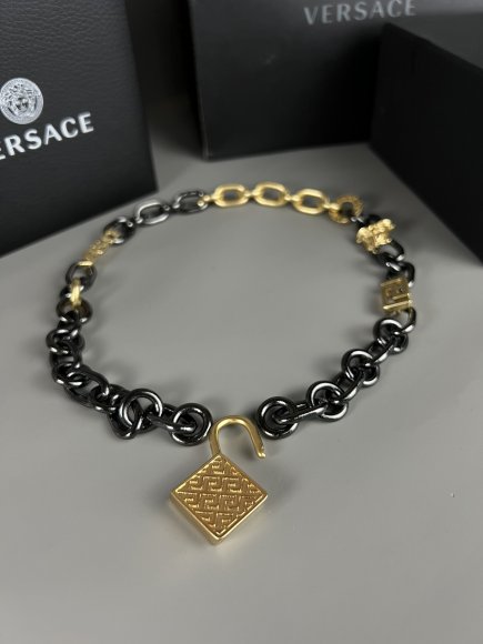 Versace Колье подвеска UH_0206VE4 Versace Колье подвеска UH_0206VE4