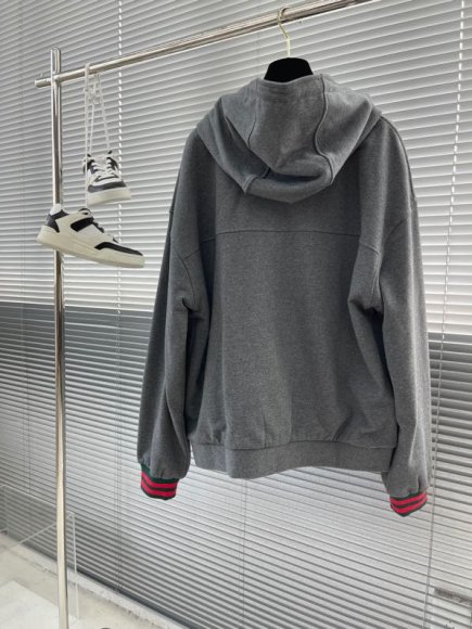 Gucci - Мужской спортивный костюм AH_1711GU1 Gucci - Мужской спортивный костюм AH_1711GU1