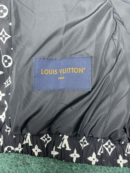Louis Vuitton - Мужская куртка ветровка анорак DZ_2907LV2