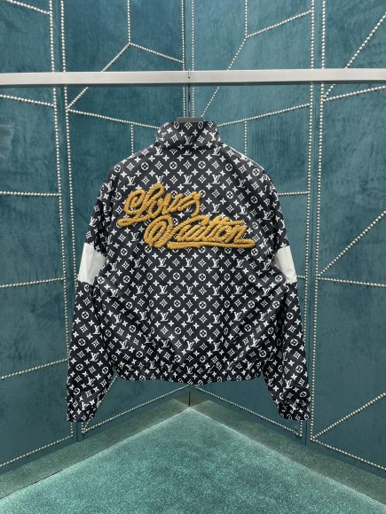 Louis Vuitton - Мужская куртка ветровка анорак DZ_2907LV2