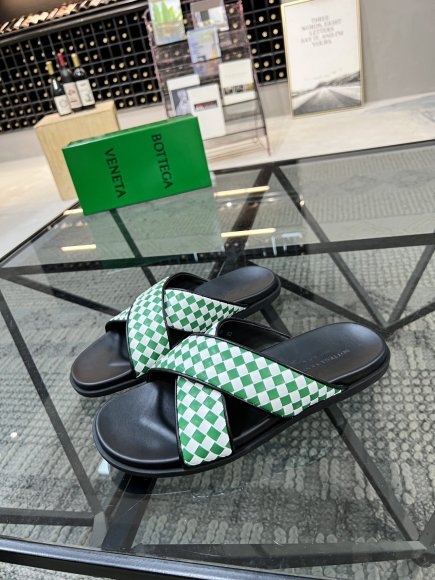 Bottega Veneta - Мужские шлепанцы сандалии GTL_1004BV9 Bottega Veneta - Мужские шлепанцы сандалии GTL_1004BV9
