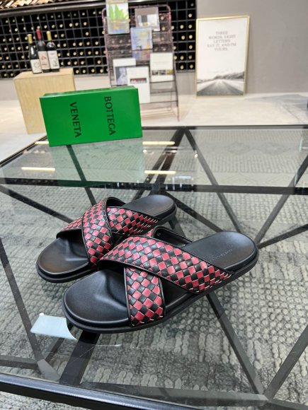 Bottega Veneta - Мужские шлепанцы сандалии GTL_1004BV9 Bottega Veneta - Мужские шлепанцы сандалии GTL_1004BV9