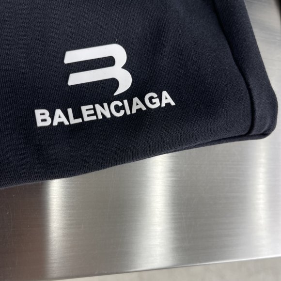 Balenciaga - Мужские шорты TJ_0406BA6 Balenciaga - Мужские шорты TJ_0406BA6