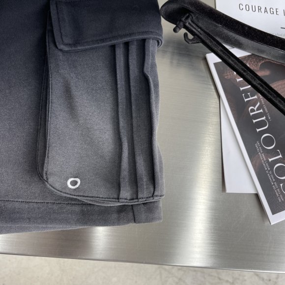 Balenciaga - Мужские шорты TJ_0406BA6 Balenciaga - Мужские шорты TJ_0406BA6