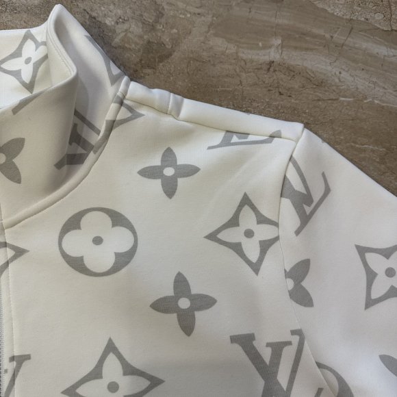 Louis Vuitton - Мужская кофта толстовка MI_0110LV10 Louis Vuitton - Мужская кофта толстовка MI_0110LV10