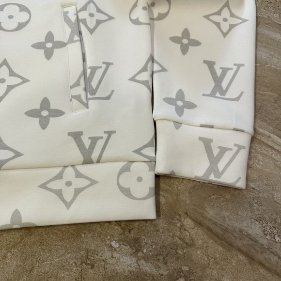 Louis Vuitton - Мужская кофта толстовка MI_0110LV10 Louis Vuitton - Мужская кофта толстовка MI_0110LV10