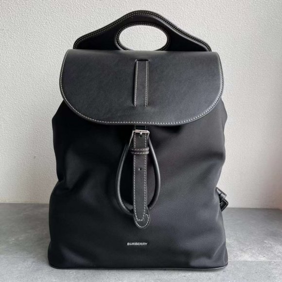 Burberry Pocket Сумка рюкзак BU_3105BU2 Burberry Pocket Сумка рюкзак BU_3105BU2