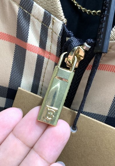 Burberry - Мужская куртка бомбер TI_0209BU3 Burberry - Мужская куртка бомбер TI_0209BU3