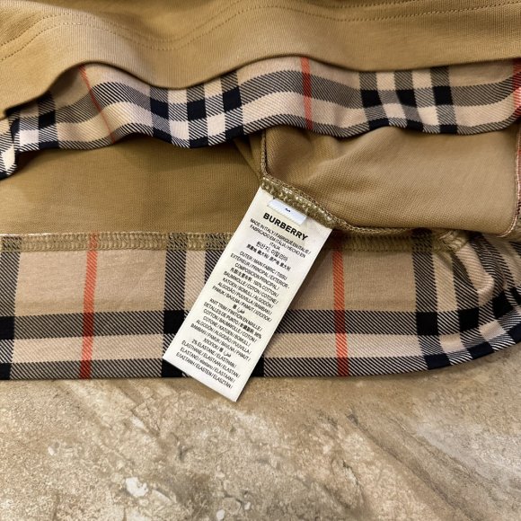 Burberry - Мужская футболка майка MI_1803BU1 Burberry - Мужская футболка майка MI_1803BU1