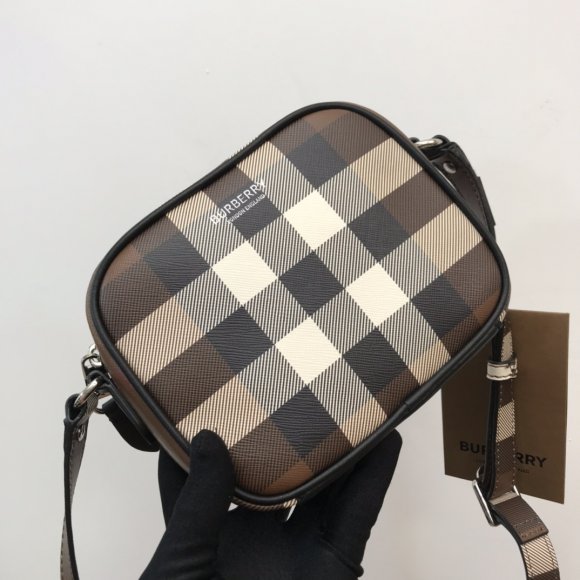 Burberry Сумка мессенджер BU1_2612BU4 Burberry Сумка мессенджер BU1_2612BU4