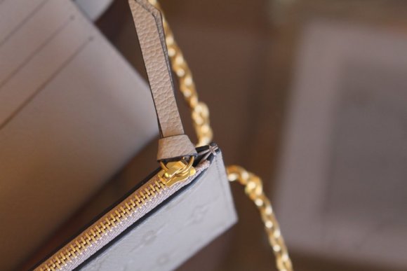 Louis Vuitton Женская сумка- клатч LV_1102LV4