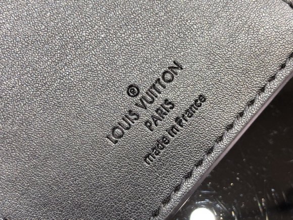 Louis Vuitton Кошелек CN_0505LV1